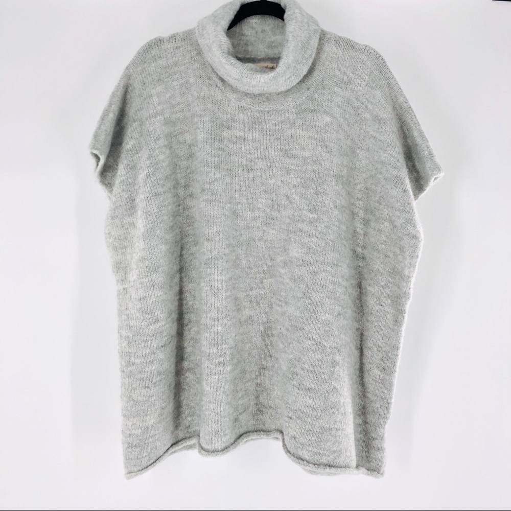 Universal Thread Grey Poncho